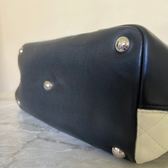 Chanel Cambon Tote Bag - Picture 9 of 12